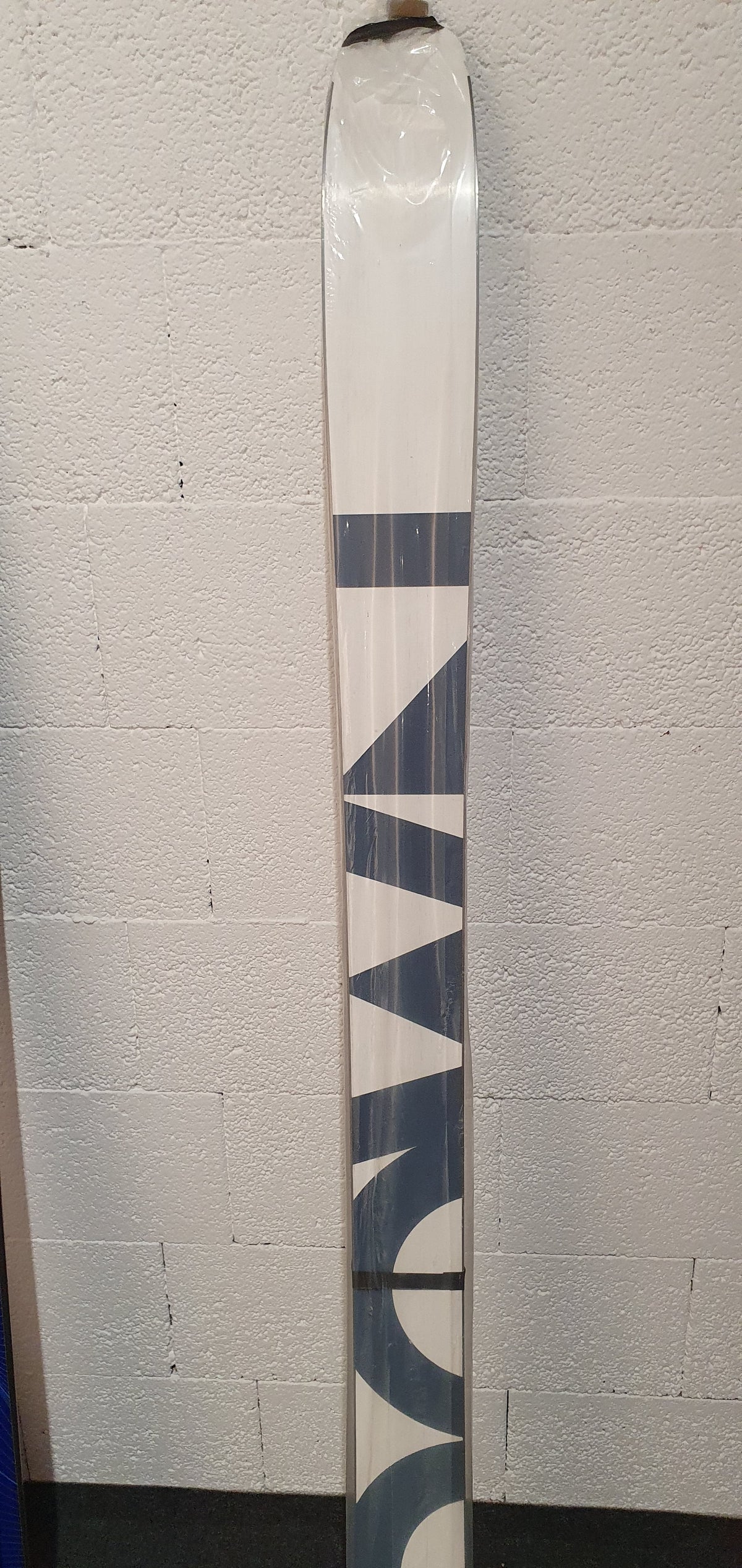 DOWN COUNTDOWN CARBON 104 24/25 187 B-GRADE