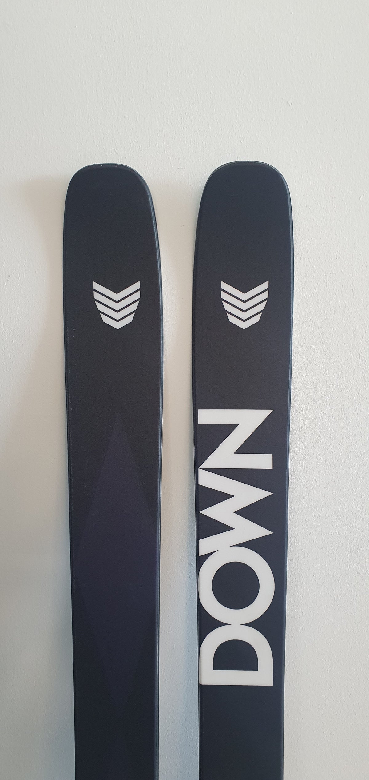 DOWN COUNTDOWN CARBON 104 24/25 181 B-GRADE