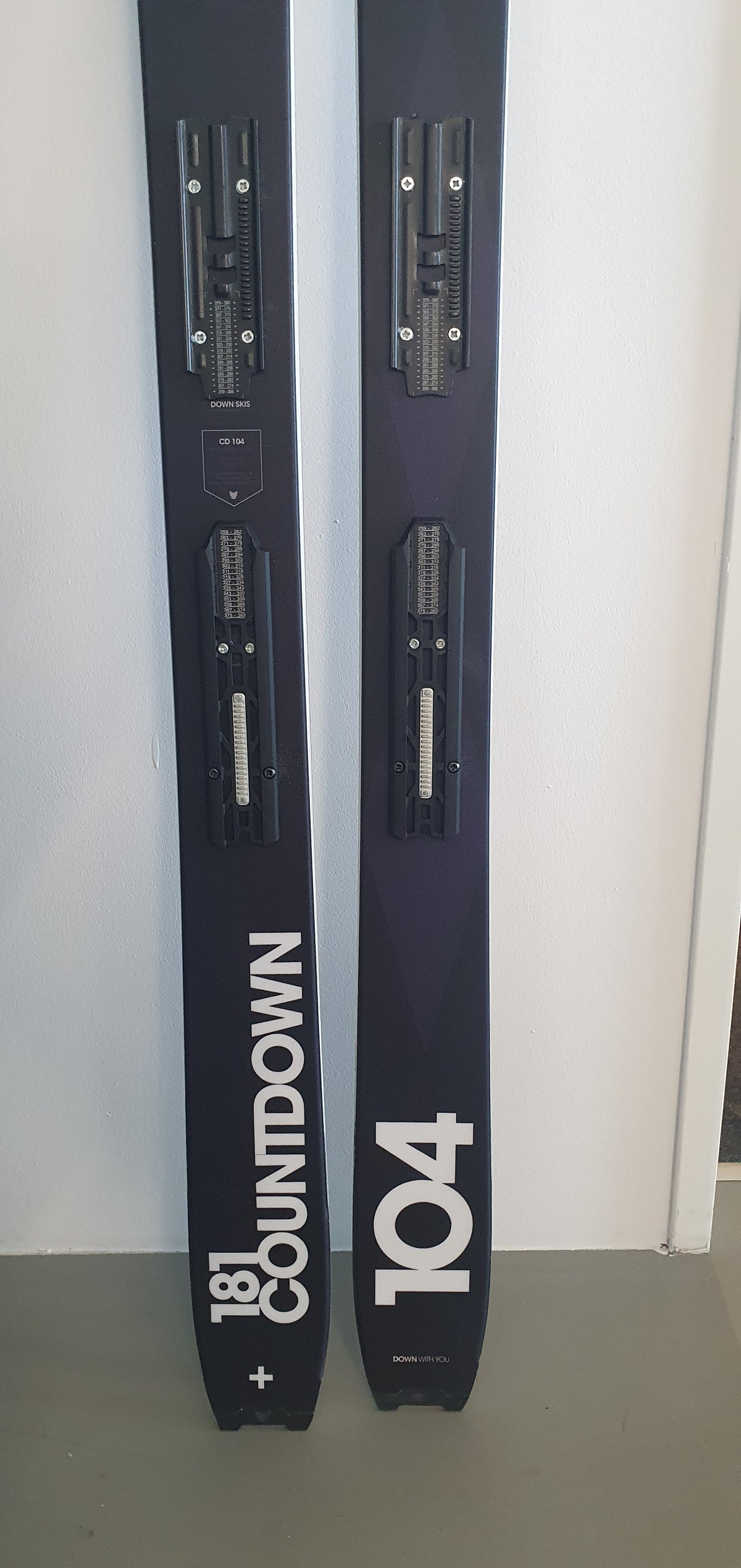 DOWN COUNTDOWN CARBON 104 24/25 181 B-GRADE & ATTACK DEMO (PLATE ONLY)