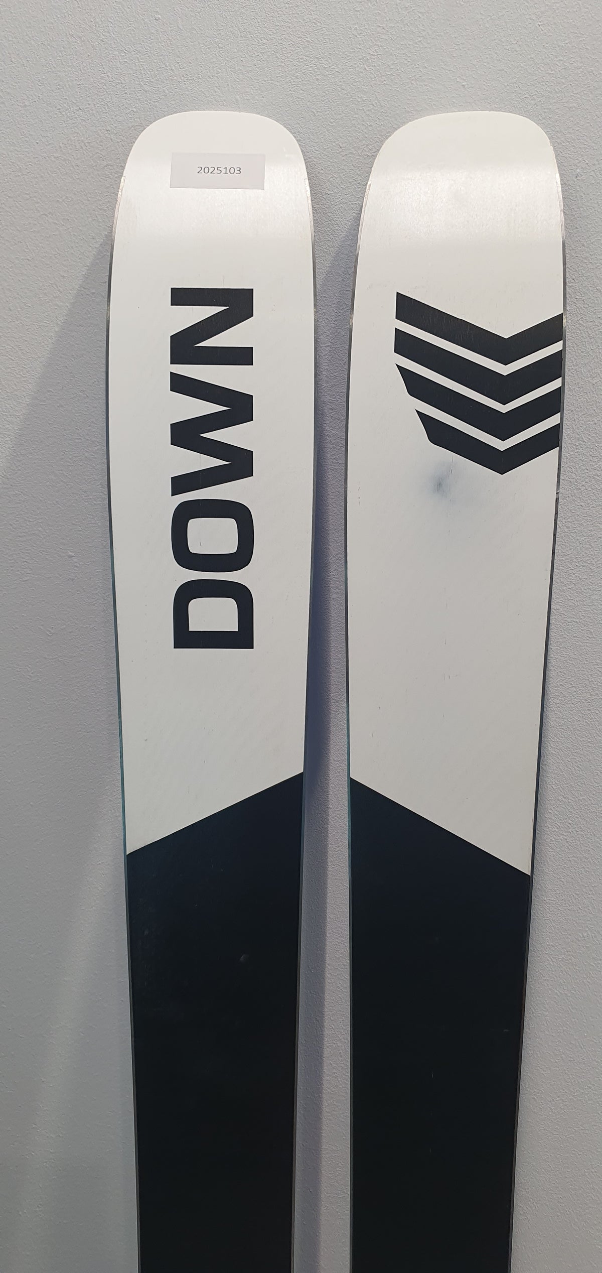 DOWN COUNTDOWN CARBON 114 23/24 182 OUTLET