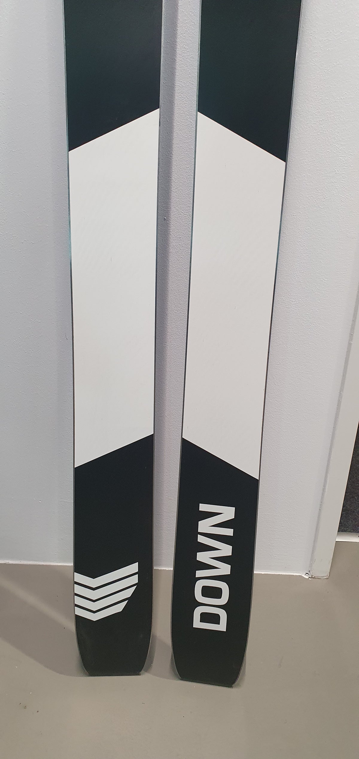 DOWN COUNTDOWN CARBON 114 23/24 182 OUTLET