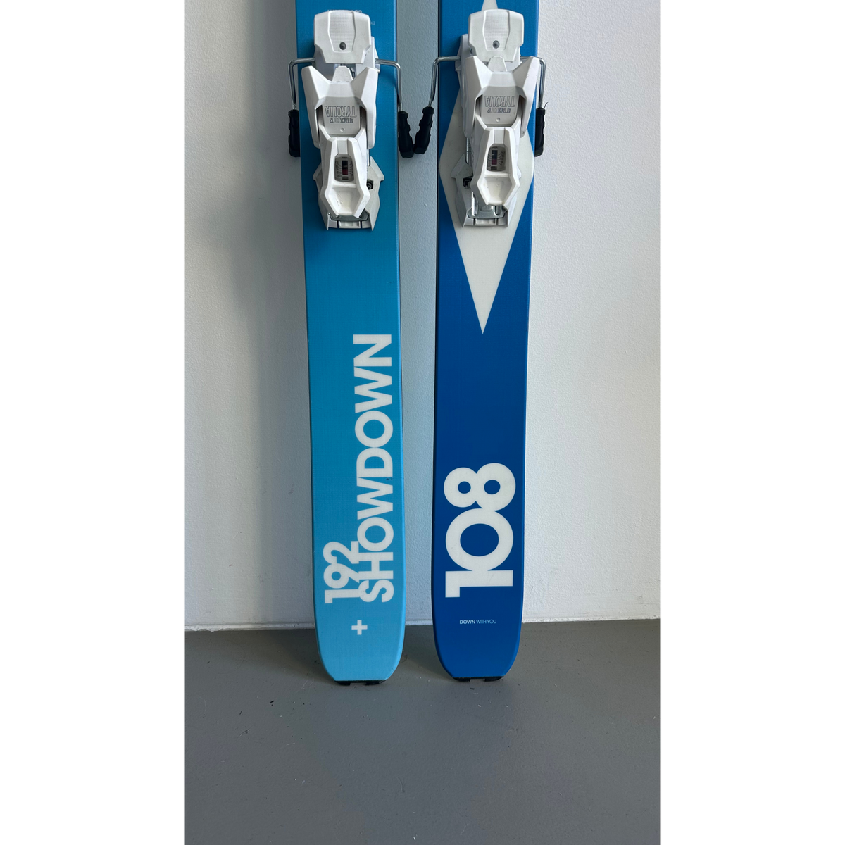 DOWN SHOWDOWN 108 192 REFURBED + TYROLIA ATTACK LYT 12